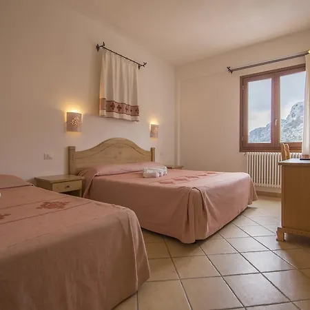 Gorropu ホテル 3*